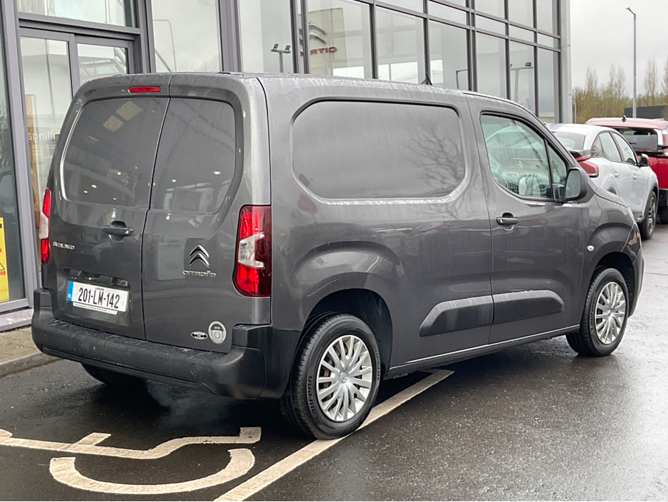 2020 Citroen Berlingo - image 4