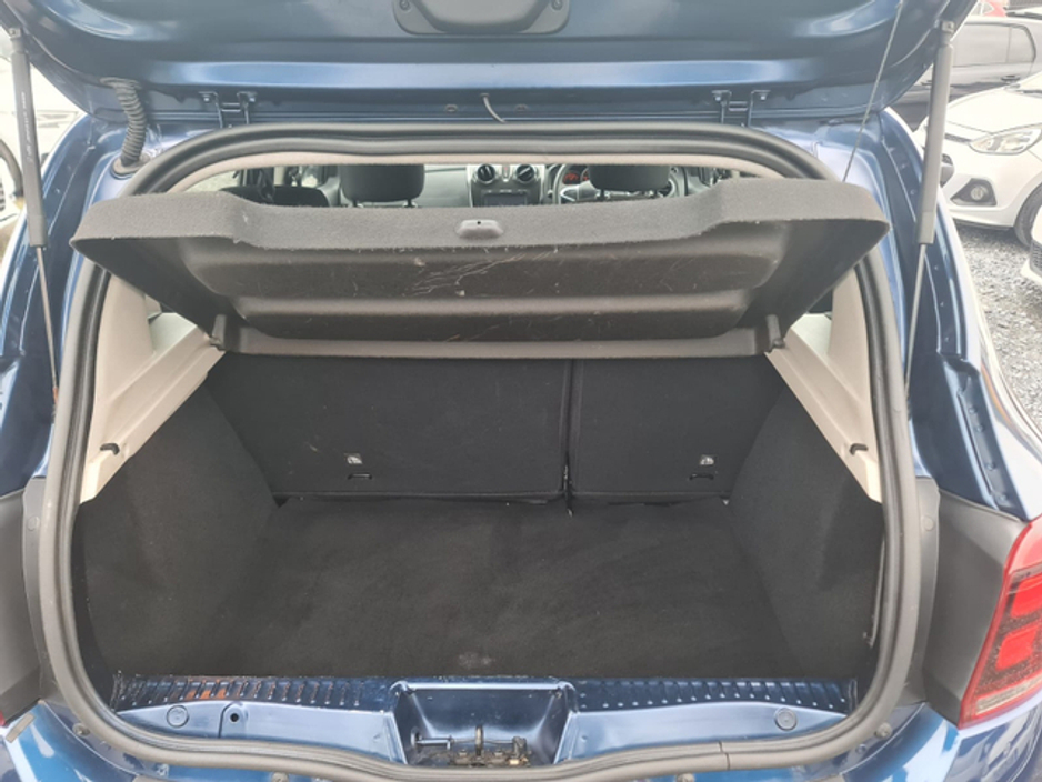 2017 Dacia Sandero - image 13