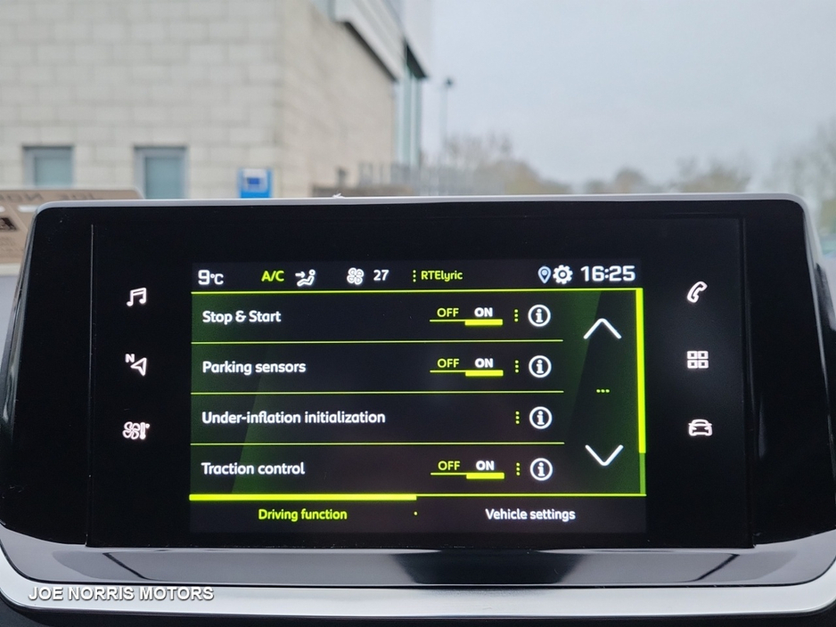 2022 Peugeot 2008 ALLURE 1.5 BLUE HDI 110 €22,995