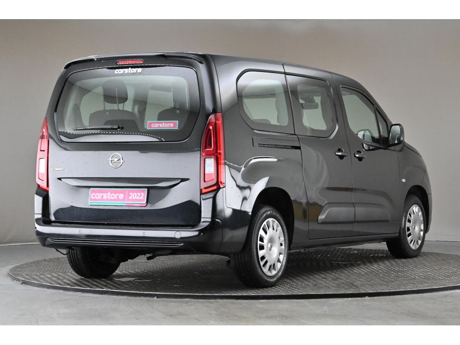2022 Opel Combo - image 9