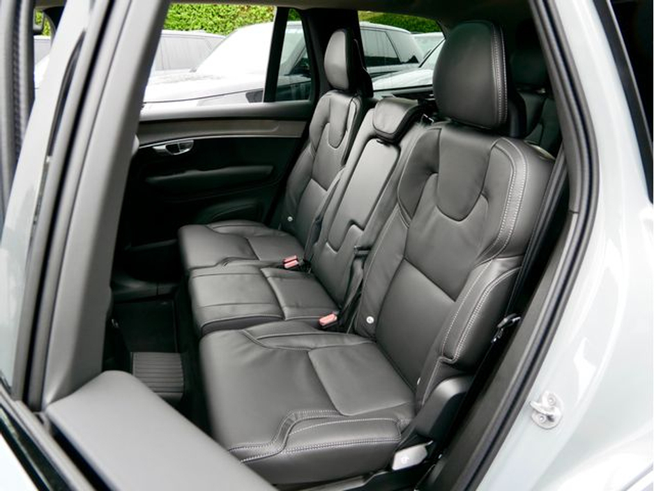 2026 Volvo XC90 - image 18