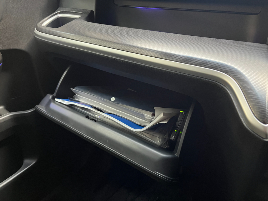 2020 Honda Stepwagon - image 19