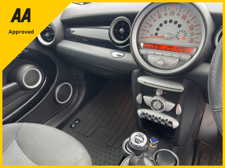 2008 MINI One - image 9