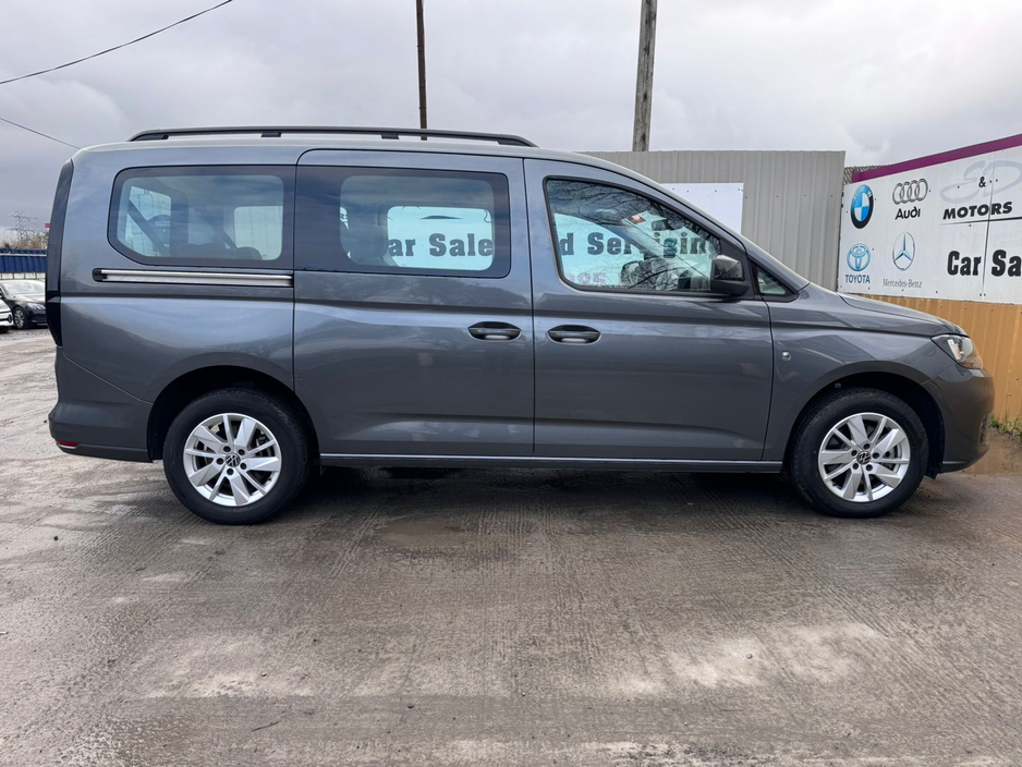 2025 Volkswagen Caddy Maxi Life LIFE TDI 122BHP A7F 5DR A €42,500
