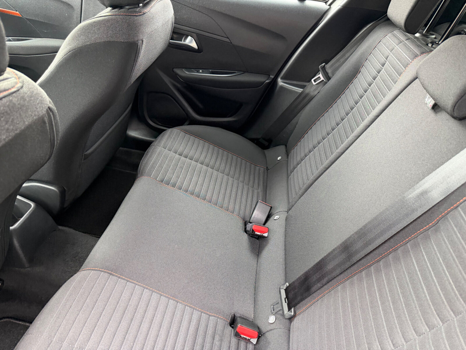2023 Peugeot 208 - image 10