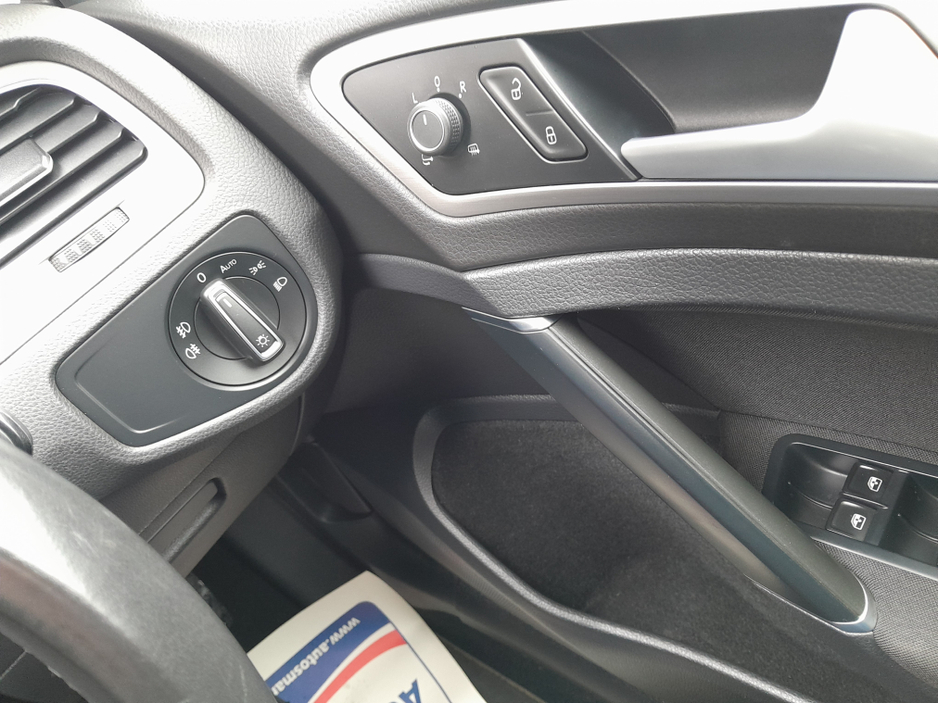 2016 Volkswagen Golf - image 31