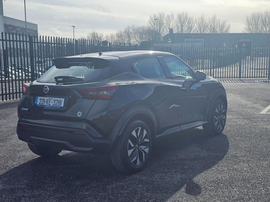 2022 Nissan Juke - image 9