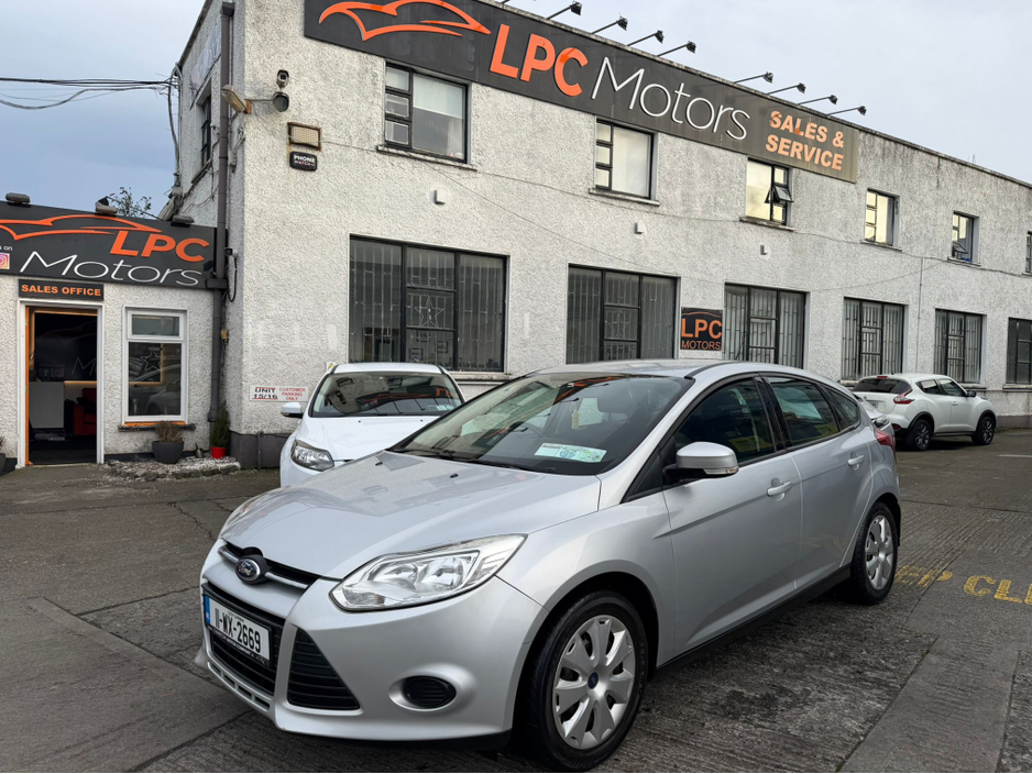 2011 Ford Focus - image 3