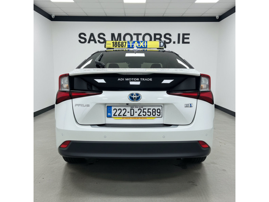 2022 Toyota Prius 1.8 Hybrid Luxury with Sat Navi & JBL €23,950