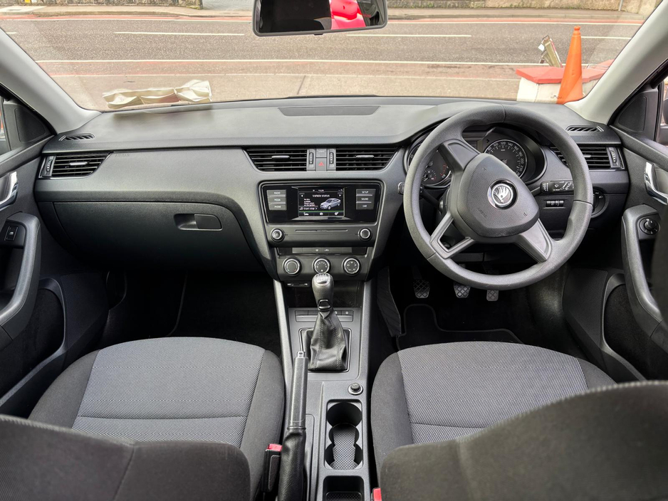 2017 Skoda Octavia - image 5