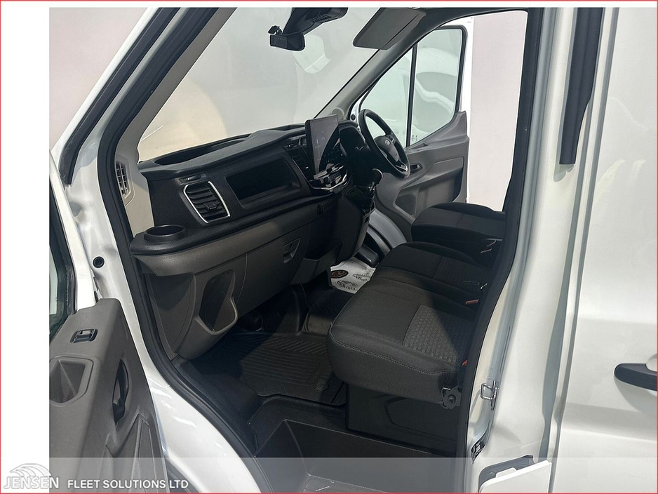 2024 Ford Transit - image 8