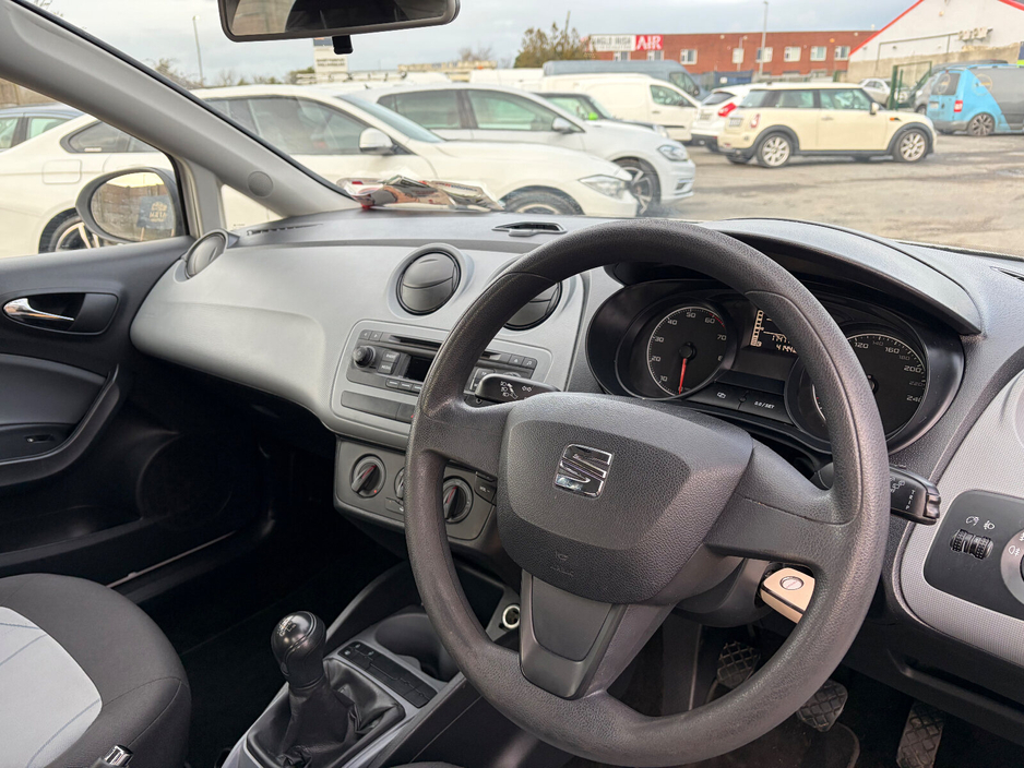 2014 SEAT Ibiza - image 4