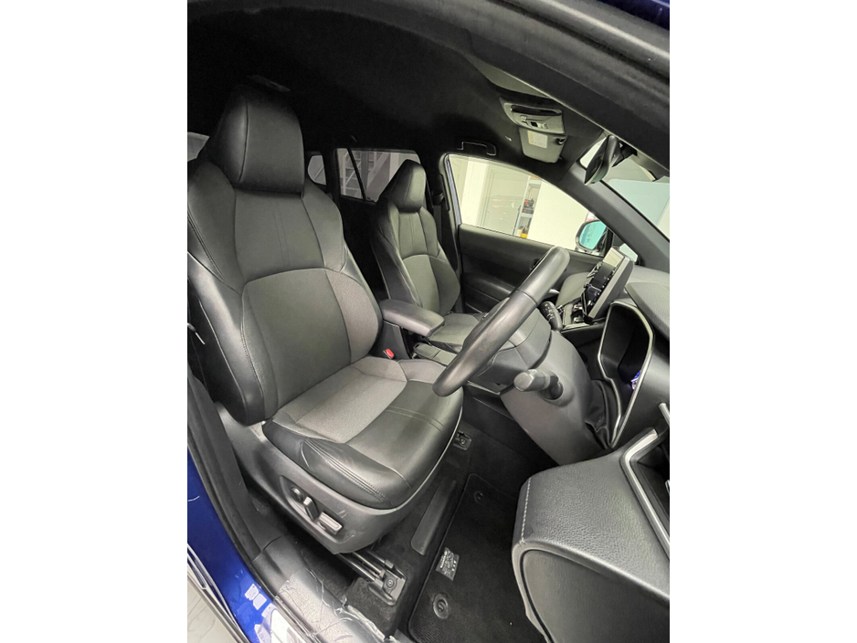 2022 Toyota Corolla Cross - image 9