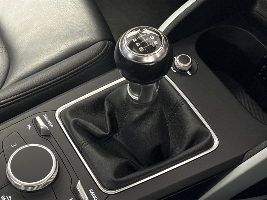 2020 Audi Q2 30 TFSI 116HP SE NEW NCT**MULTIFUNCTIONAL STEERING WHEEL**SEMI DIGITAL DASH**PARKING SENSORS**APPLE CARPLAY**DIGITAL MEDIA DISPLAY**AIR CONDITIONING**BLACK LEATHER INTERIOR** €21,995