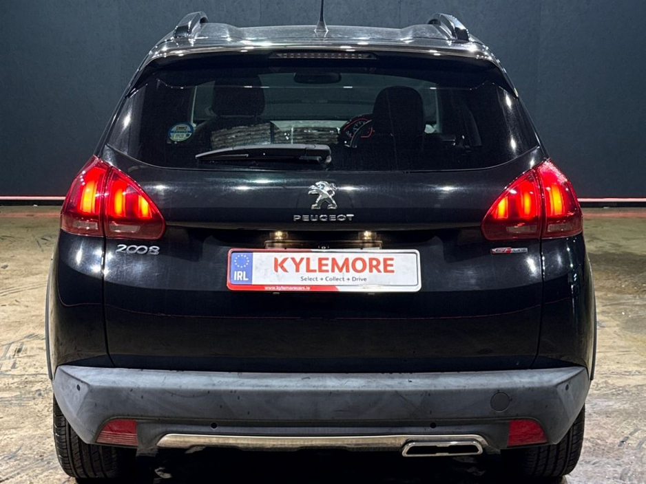 2016 Peugeot 2008 - image 4