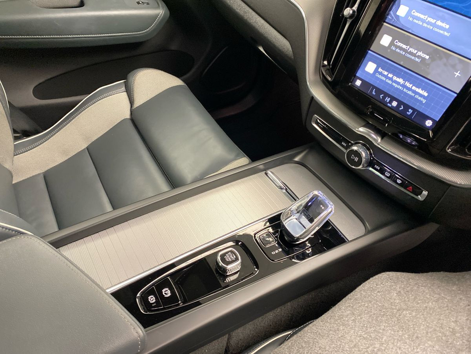 2024 Volvo XC60 - image 14