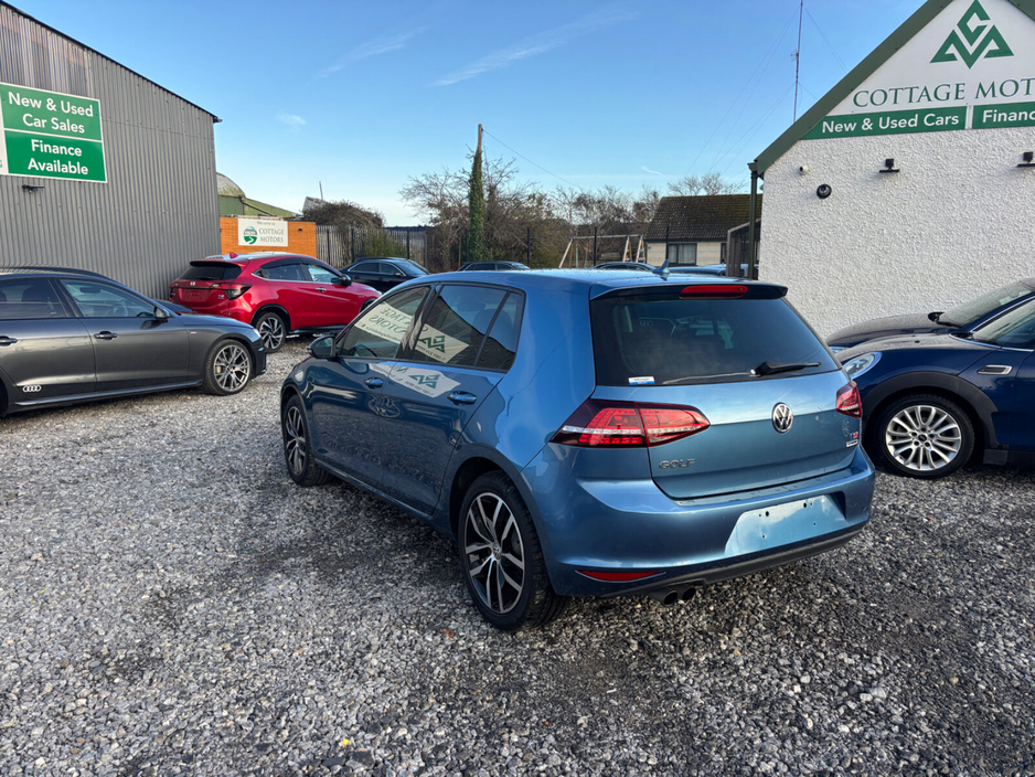 2017 Volkswagen Golf  €16,500