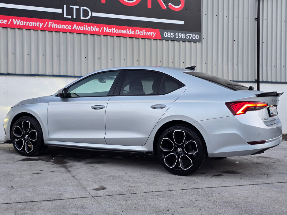 2022 Skoda Octavia - image 14