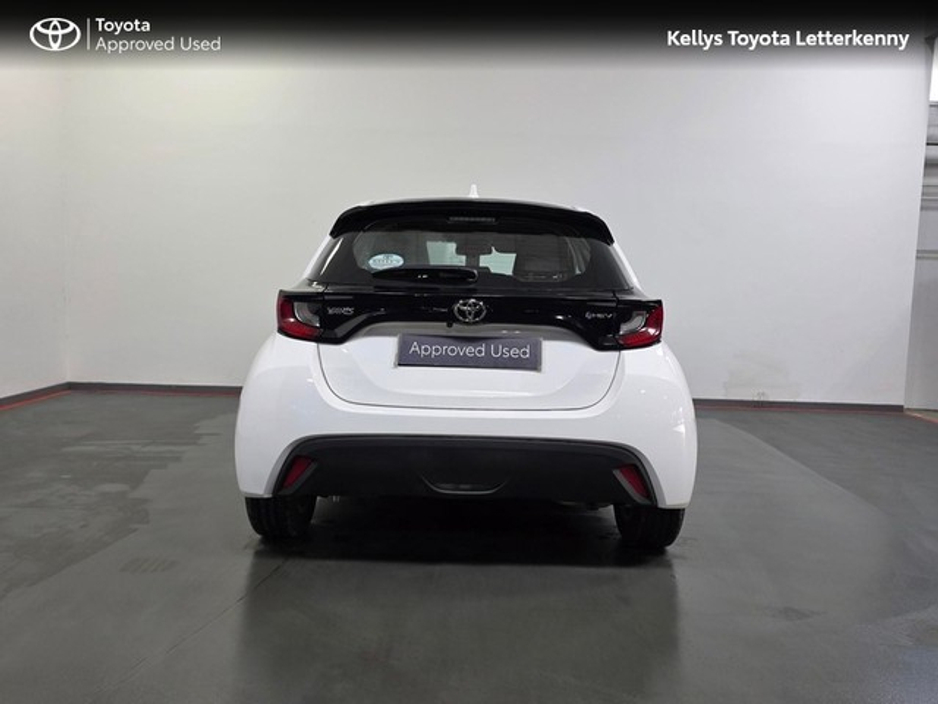 2025 Toyota Yaris Yaris Hybrid 115 Luna €25,845
