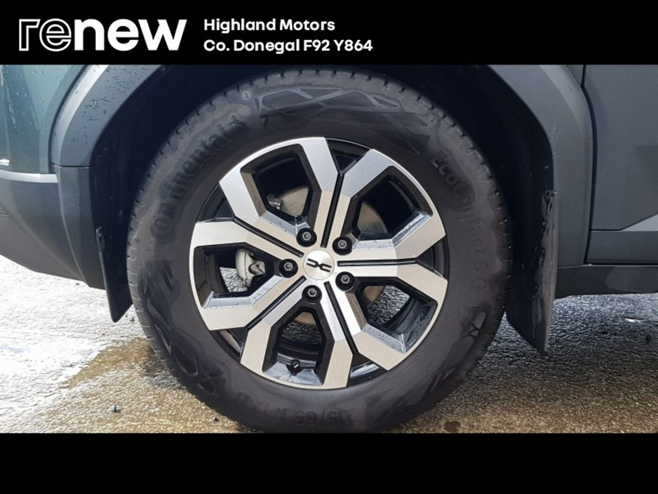 2025 Dacia Duster - image 9