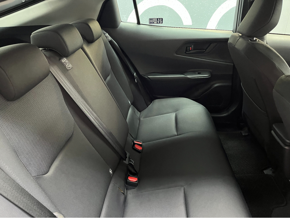 2025 Toyota Prius - image 12