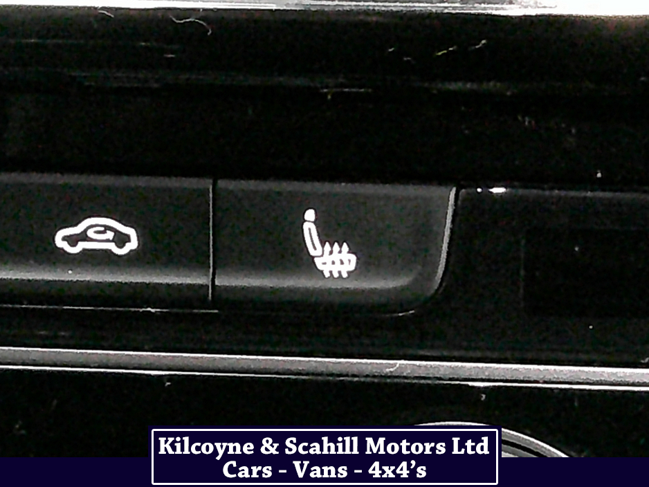 2017 Volkswagen Golf - image 33