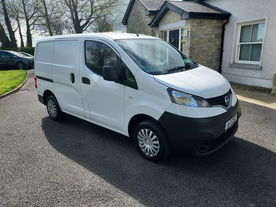2016 Nissan NV200 - image 5