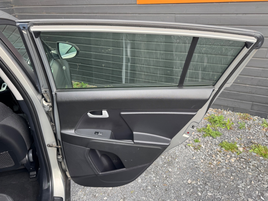 2013 Kia Sportage - image 16