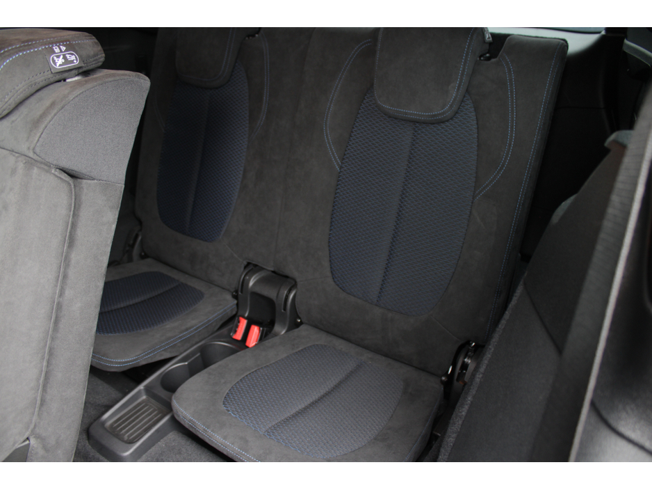 2016 BMW 2 Series - image 21