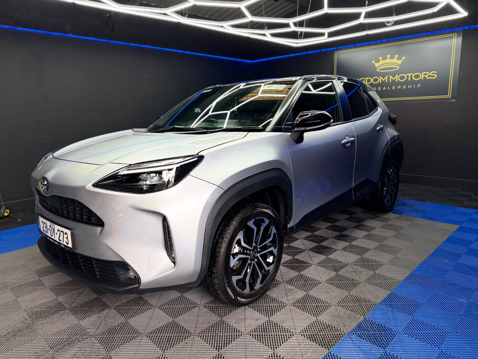 2023 Toyota Yaris Cross - image 7