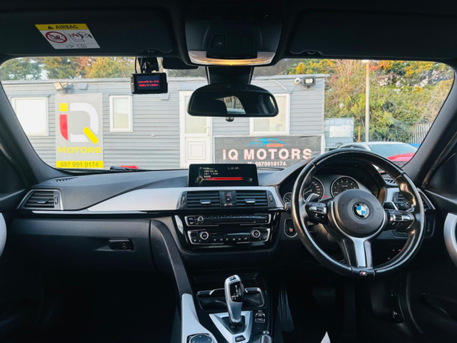 2016 BMW 3 Series - image 16