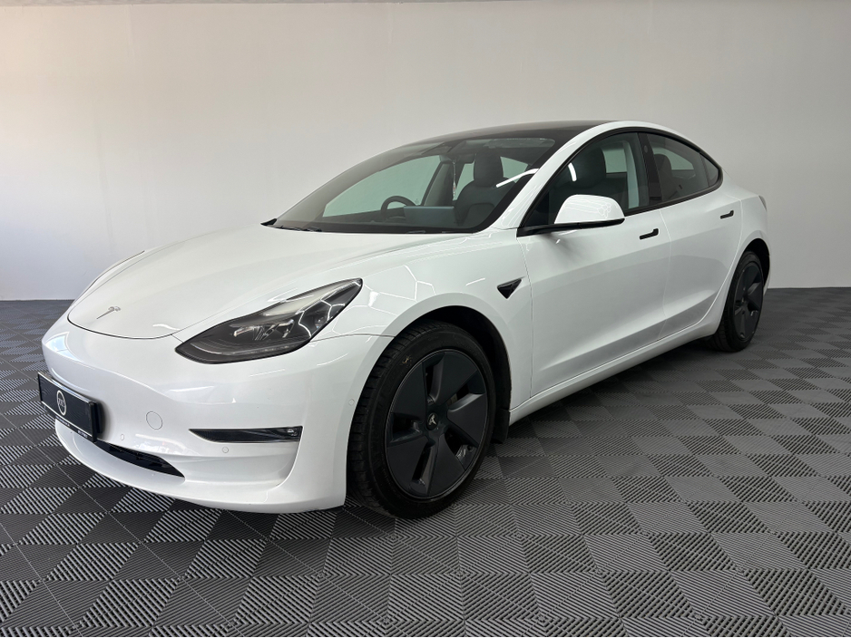 2022 Tesla Model 3 - image 3
