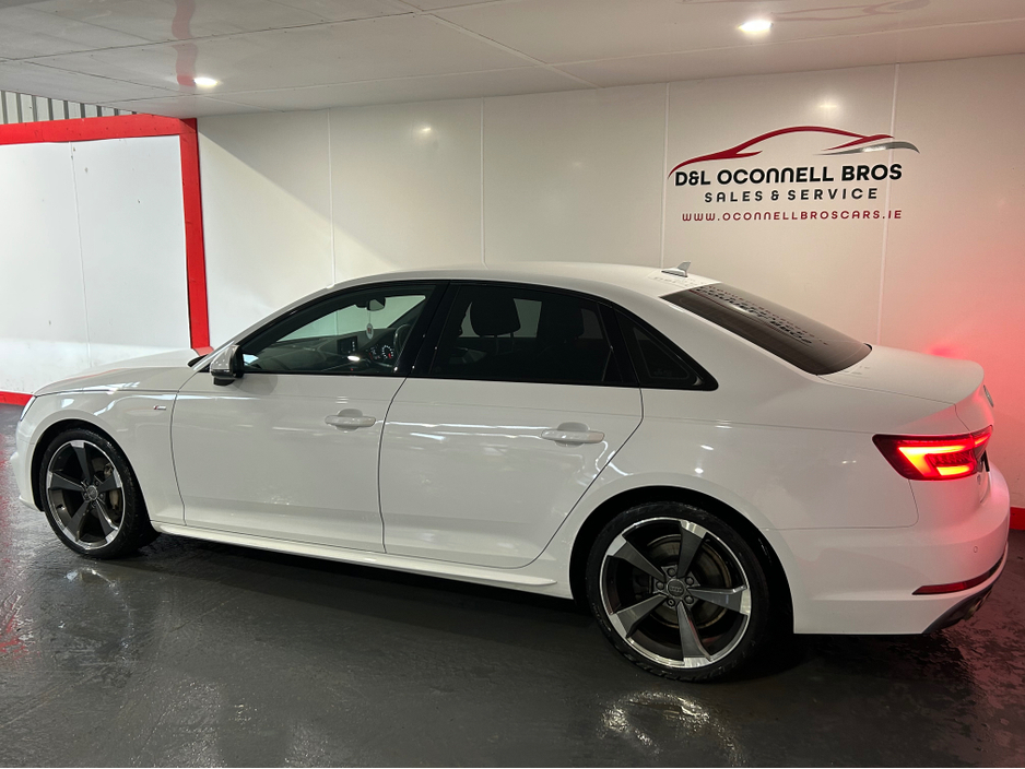 2017 Audi A4 - image 9