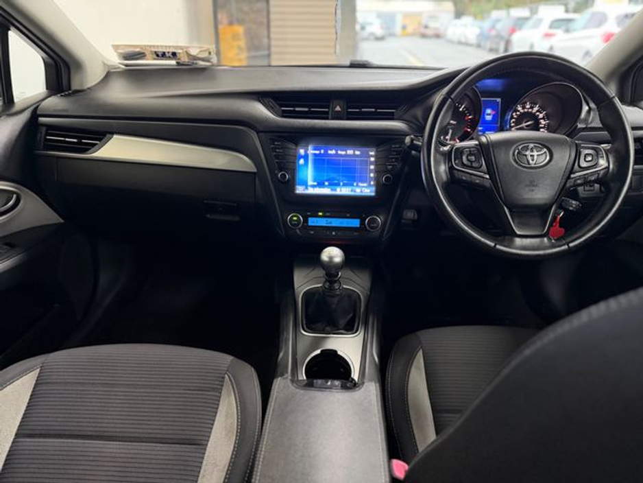 2017 Toyota Avensis 2.0 D4D Business Edition S/S 4DR €10,777