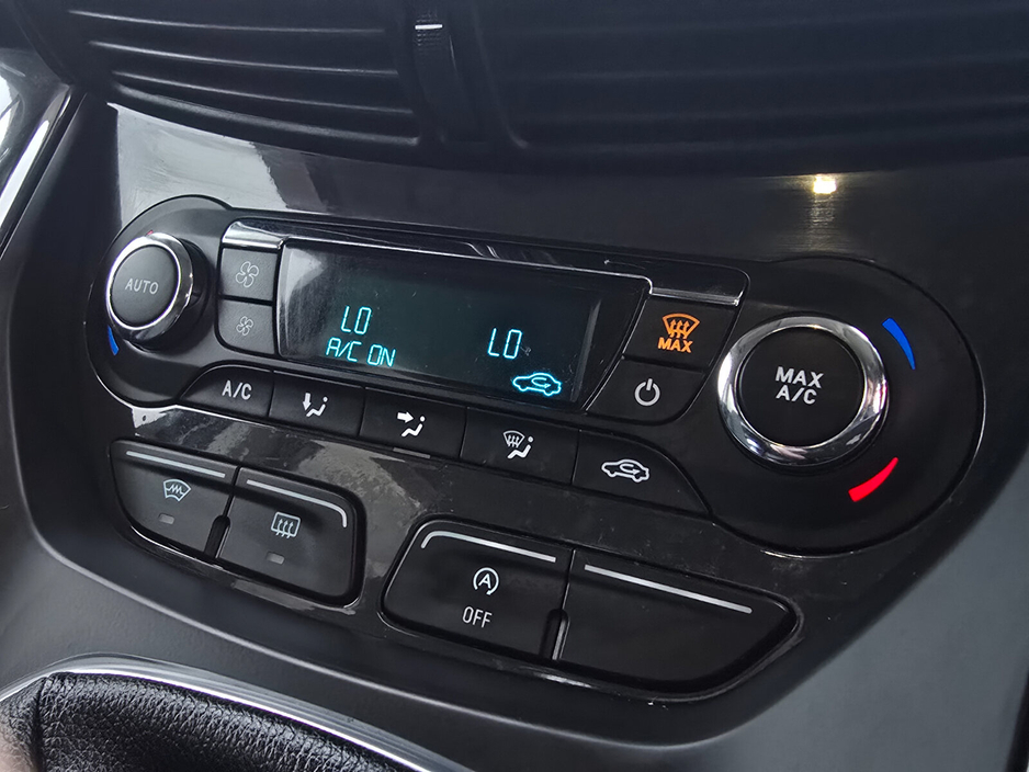 2015 Ford Kuga 2.0TDCI 150PS Titanium €8,995