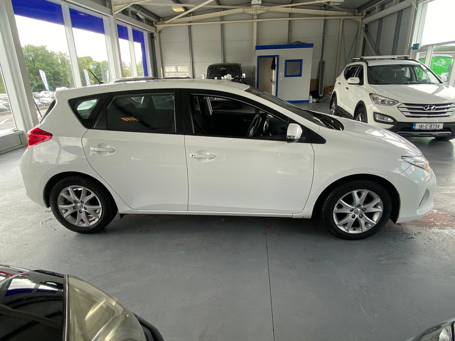 2013 Toyota Auris 1.4 D-4D ACTIVE S/S 5DR €7,950