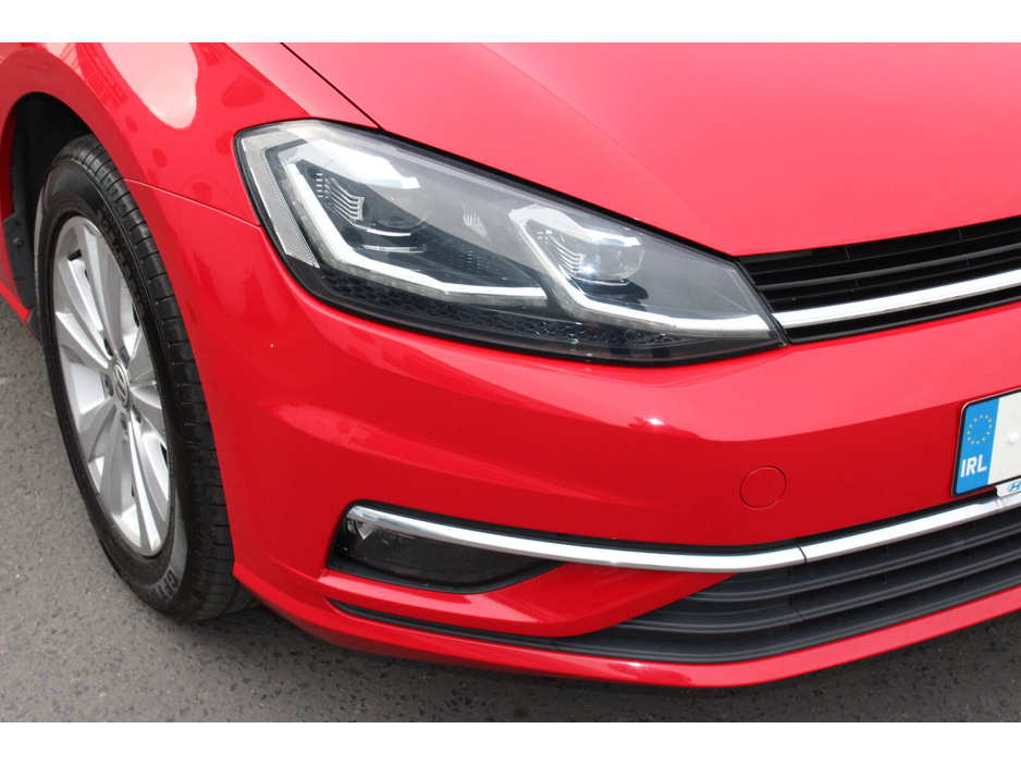 2018 Volkswagen Golf - image 9