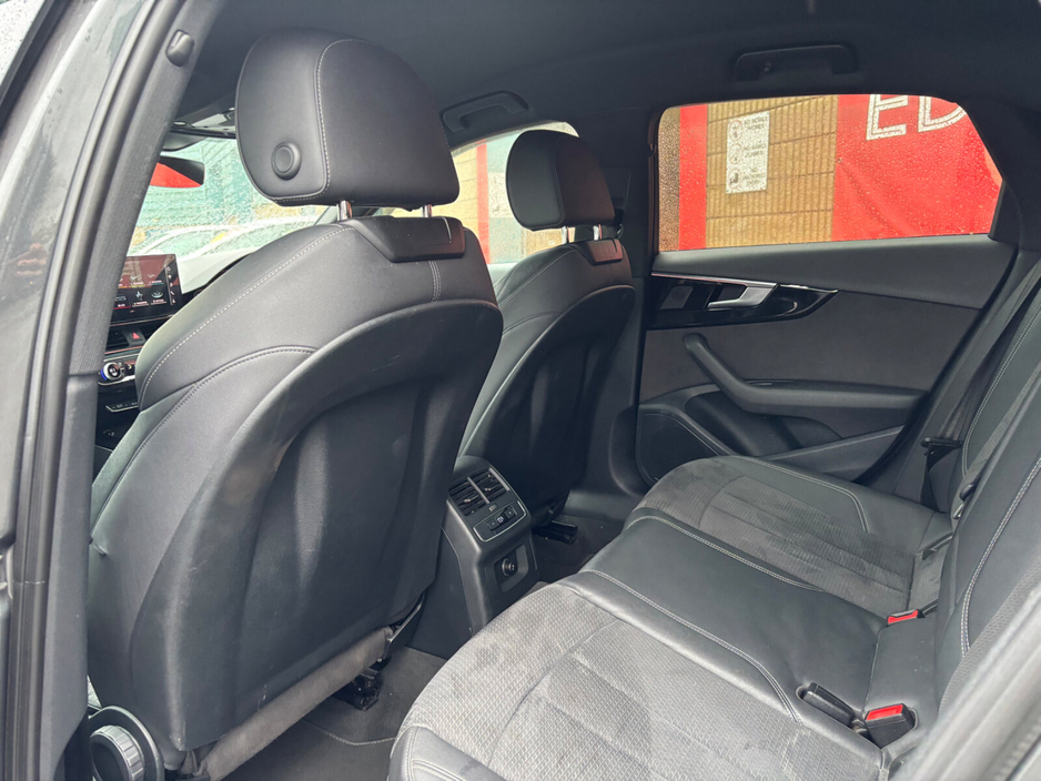 2022 Audi A4 35 TDI 163HP S Tronic S line €33,950