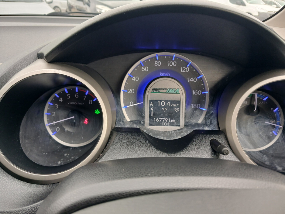 2013 Honda Fit - image 15