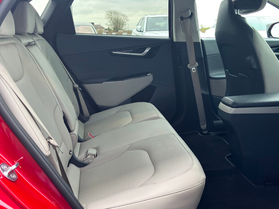 2023 Kia EV6 - image 10