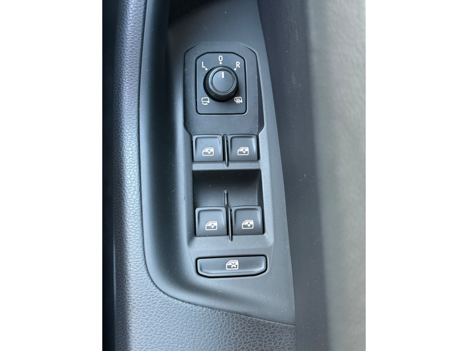 2019 Volkswagen Arteon - image 25