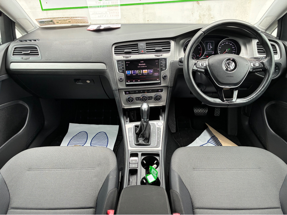 2015 Volkswagen Golf - image 7