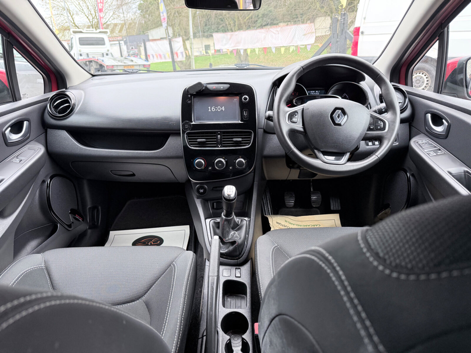 2018 Renault Clio - image 13