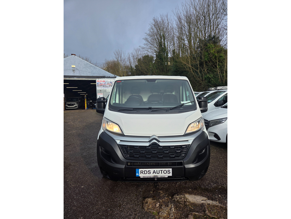 2020 Citroen Relay - image 8