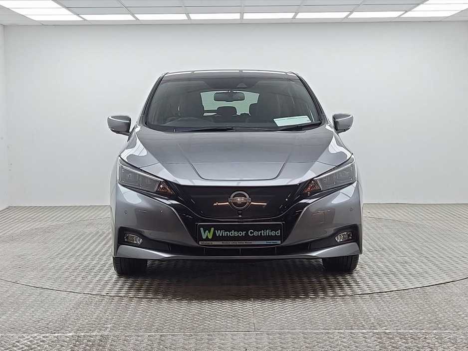 2024 Nissan Leaf - image 8