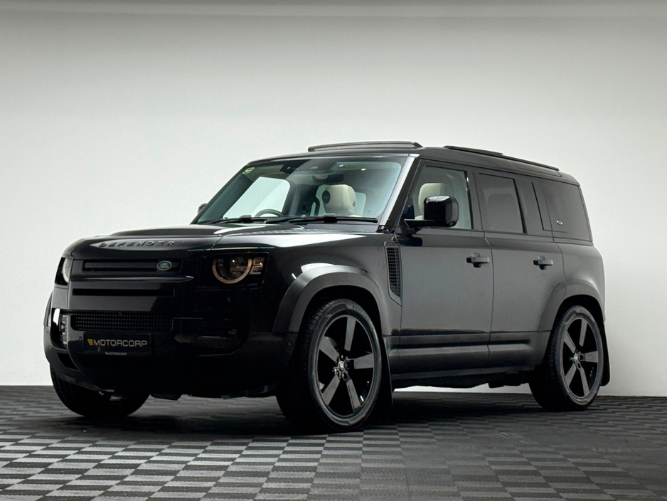 2020 Land Rover Defender - image 3