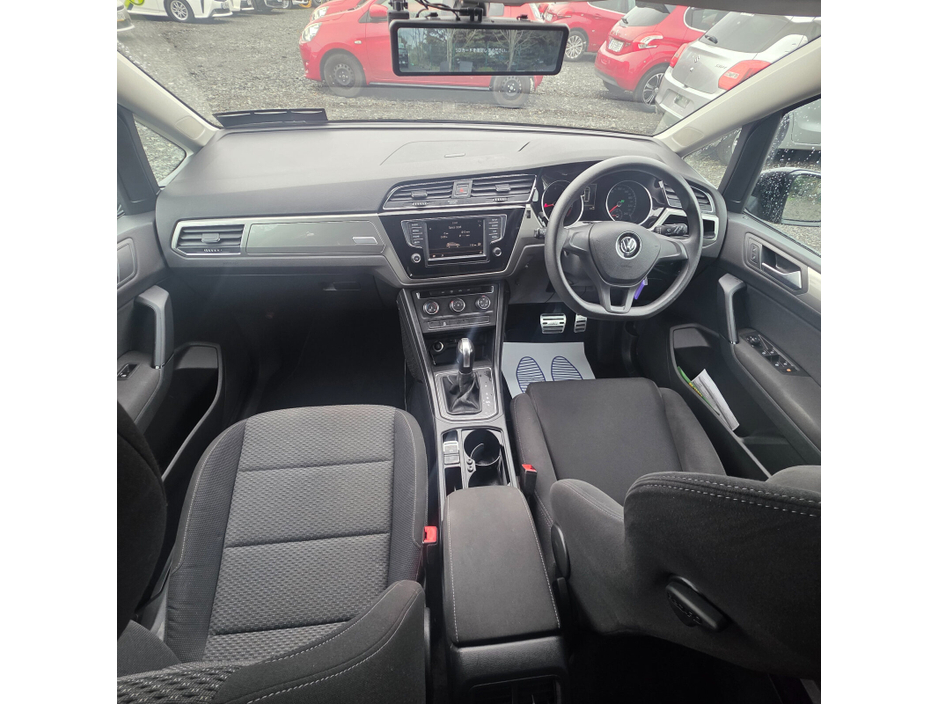 2016 Volkswagen Touran 1.2 TSI 110HP Trendline €15,950