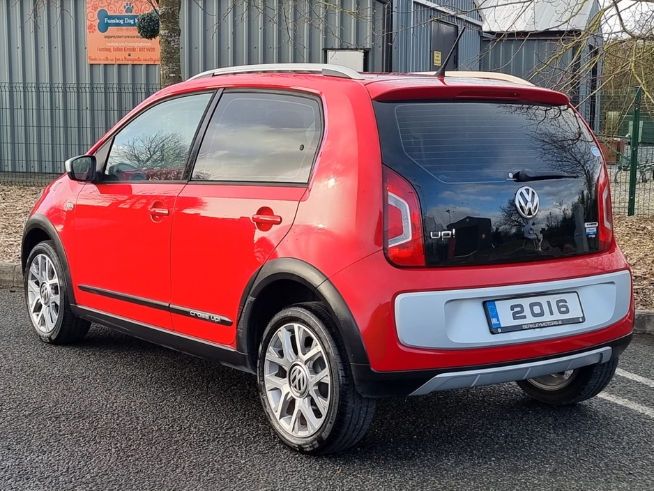2016 Volkswagen up! - image 10