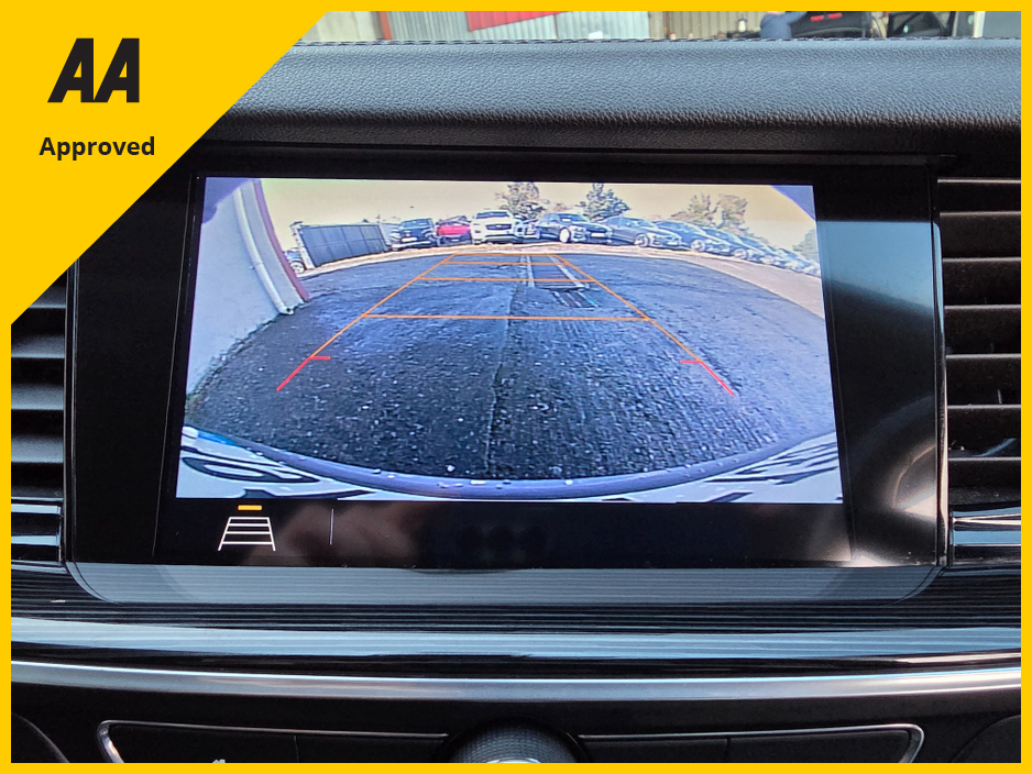 2019 Opel Insignia - image 17