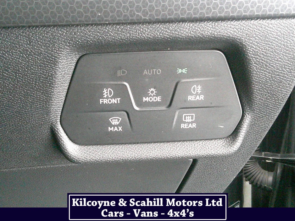 2022 SEAT Leon - image 26